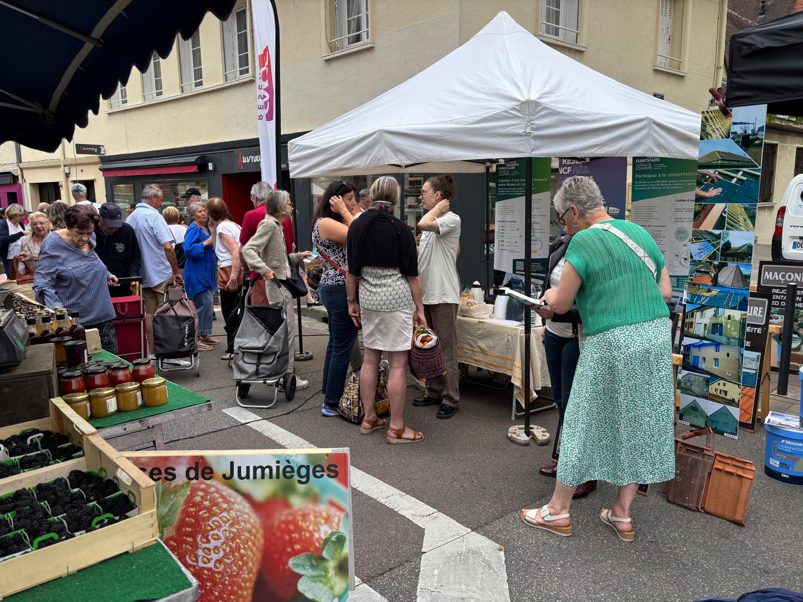 Photo rencontre terrain - marché Louviers - juin 2025 - Crédits photo : SNCF Réseau
