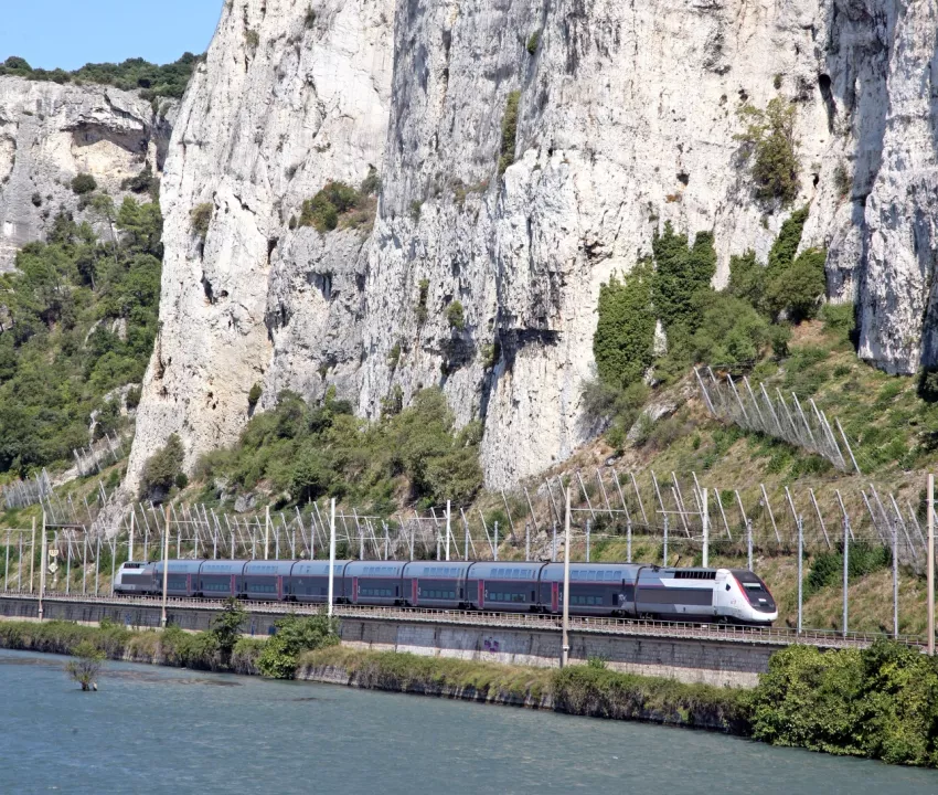 TGV en circulation vallée du rhone