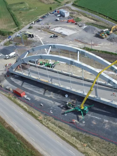 Pont Avesnelles