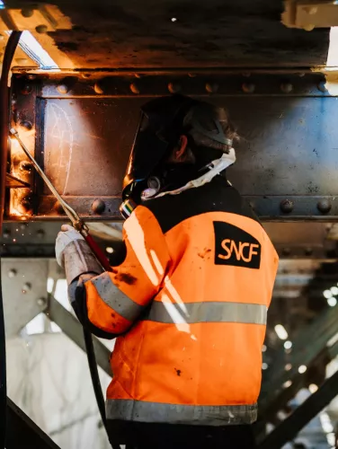 Photo train jaune - Plan Rail