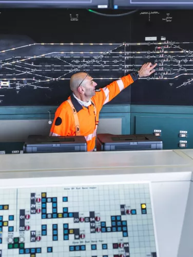 Samuel au poste de pilotage des Aubrais