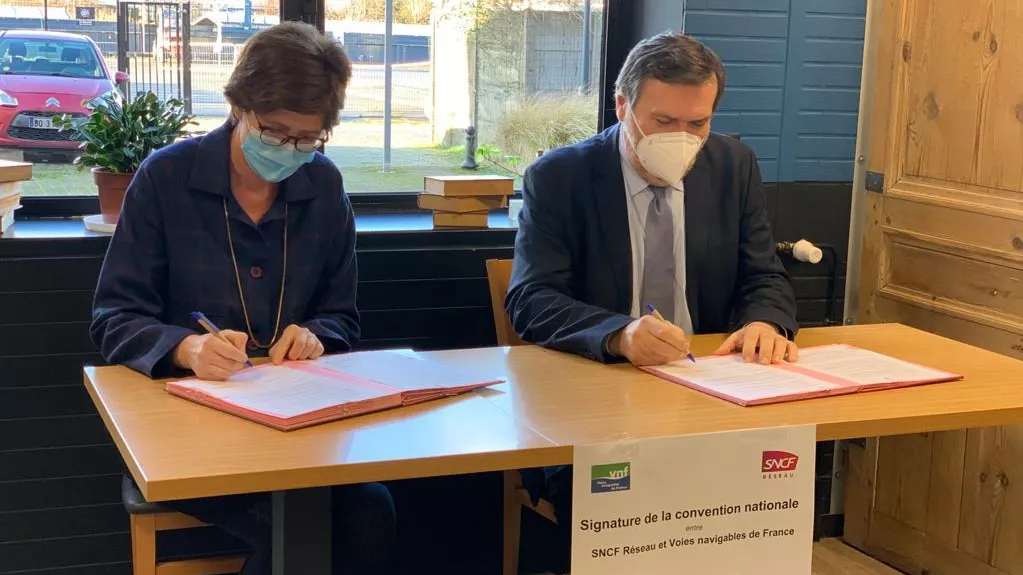 Signature de la convention