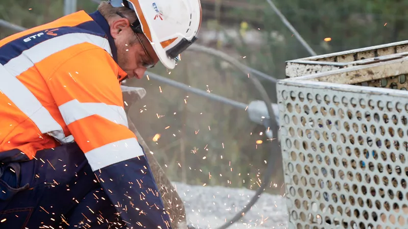 Création d'un nouveau tracé pour éloigner les trains de la raffinerie