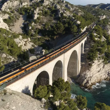 Train à usine sur la Côte Bleue